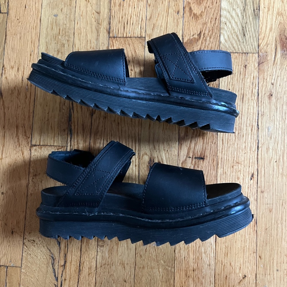 Dr. Martens Voss Platform Sandal